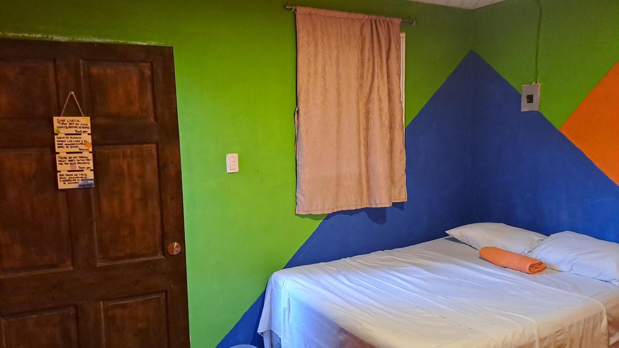 Hostal Nina Oly Tamanique Стая снимка