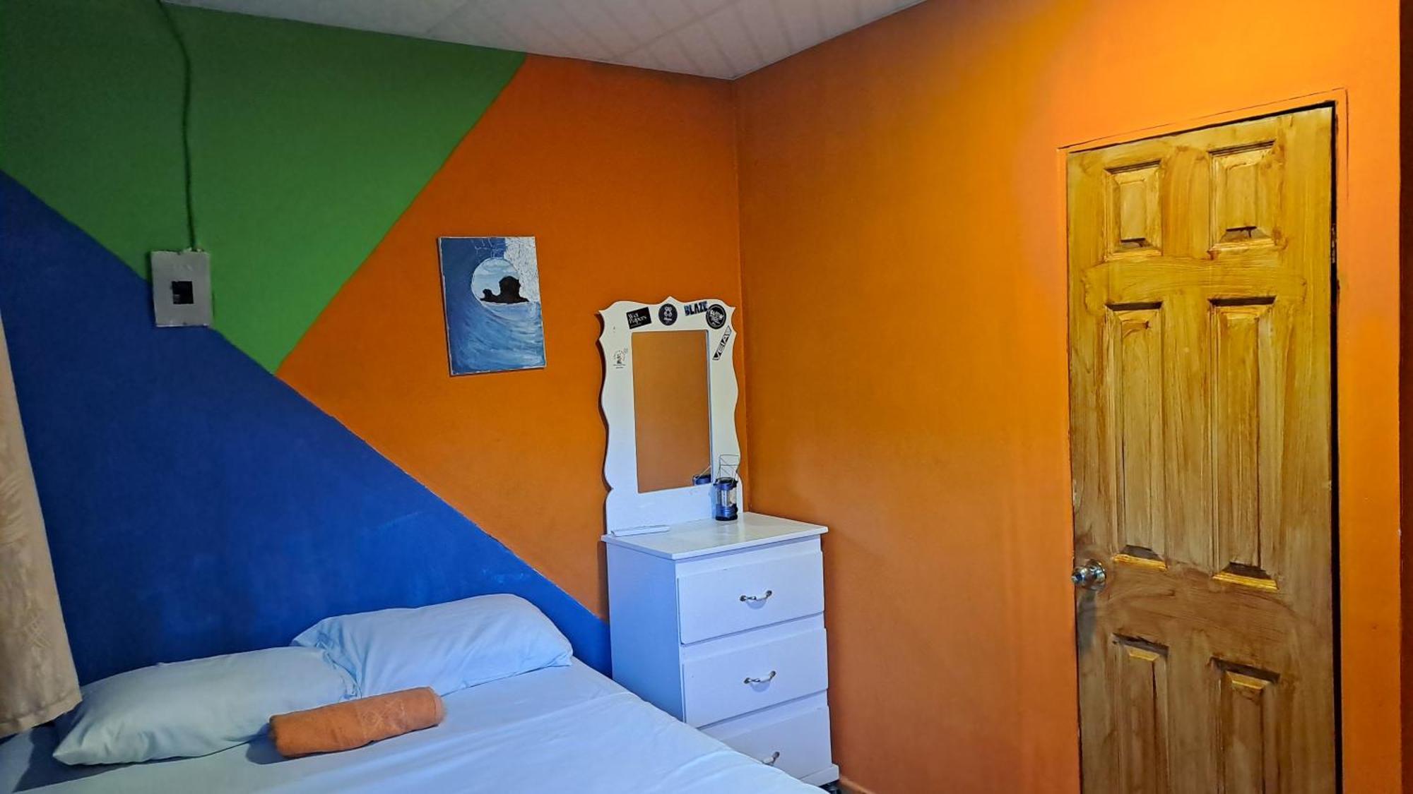 Hostal Nina Oly Tamanique Стая снимка